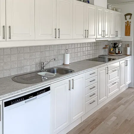 בית נופש 2 Bedroom Cozy In *